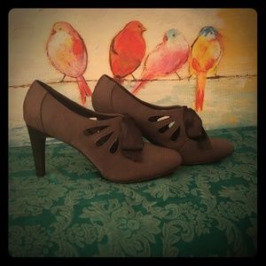 Ann Marino Gray Heels